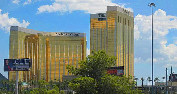 Игорный комплекс Мандалай Бей в Лас-Вегасе принадлежит корпорации МГМ.